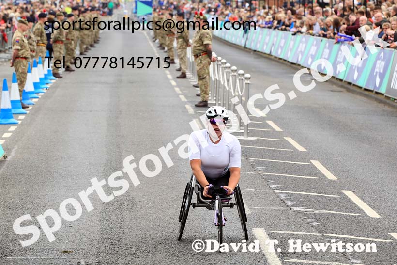 Womens wheelchair 2022 Great North Run. Photo: David T. Hewitson/Sports for All Pics